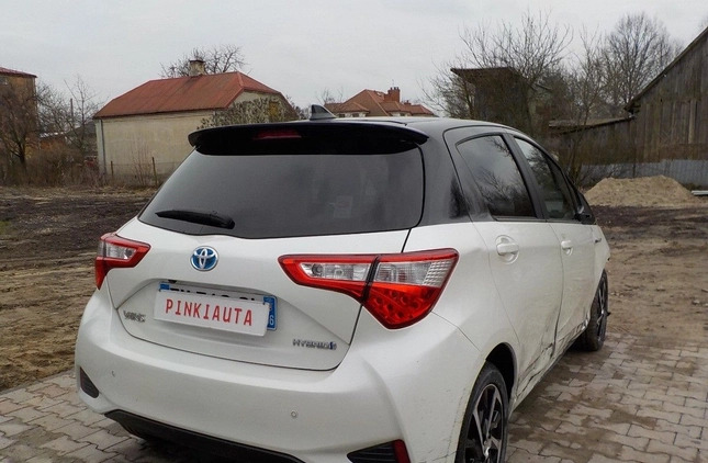 Toyota Yaris cena 32900 przebieg: 49871, rok produkcji 2019 z Stąporków małe 436